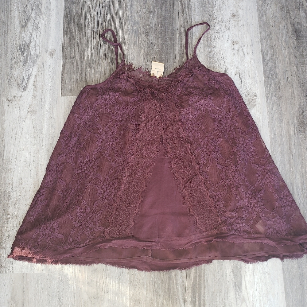 American Eagle V-Neck Lace Plum Tank